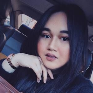 Meet your Posher, Dee